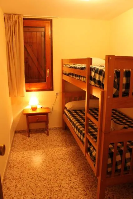  Apartaments Turístics Vilaró - picture  : Bedroom,bunk bed,Property,Room 