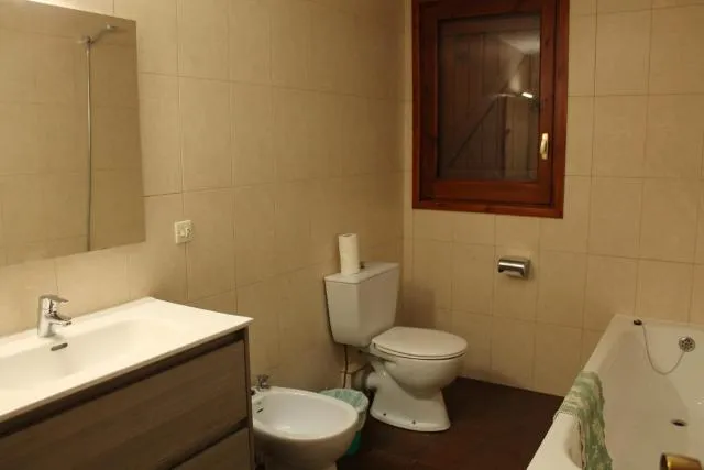  Apartaments Turístics Vilaró - picture  : Bathroom,Bathroom,Property 