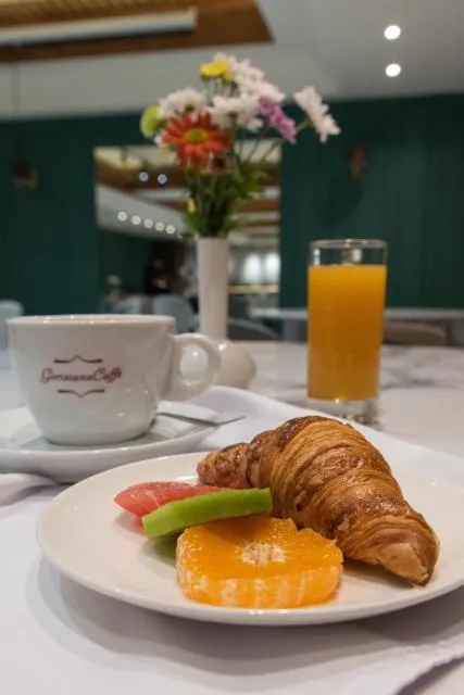  Central Hotel Yerevan - picture  : Breakfast,Property 