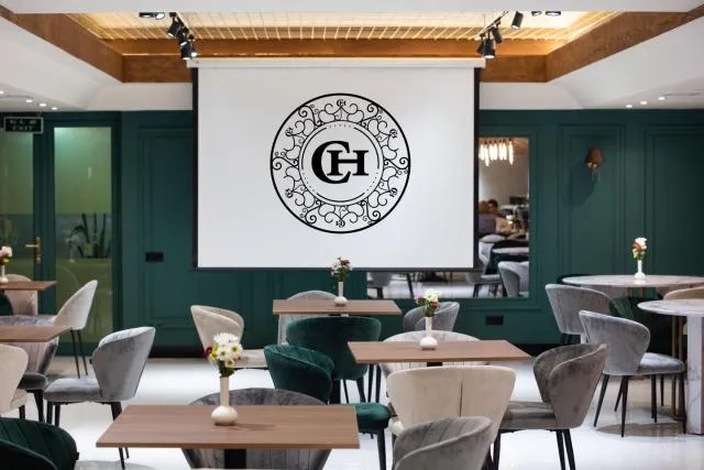  Central Hotel Yerevan - picture  : Toilet,Restaurant/places to eat,Property 