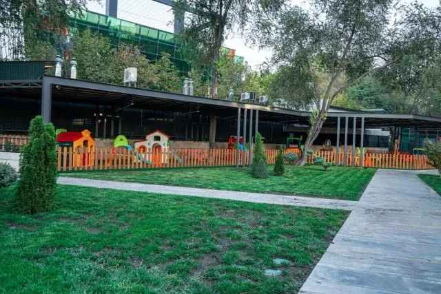  Messier 53 Hotel Yerevan - picture  : Property building,Property 