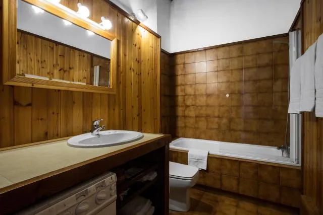  La Pleta Del Tarter Apartments - picture  : Bathroom,Bathroom,Property 