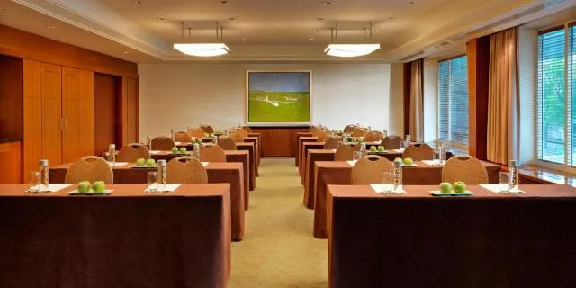  Regent Warsaw Hotel - picture  : Business facilities,Banquet/Function facilities,Property 
