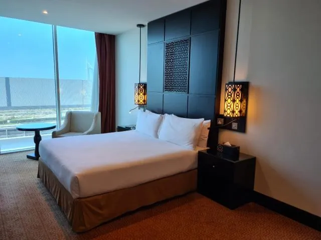 Holiday Inn Dubai Al Barsha, an IHG Hotel - picture  : Bed,Bedroom,Property 