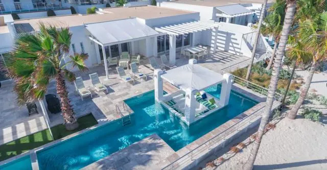  The Luxury Villa - picture  : Swimming pool,Pool view 