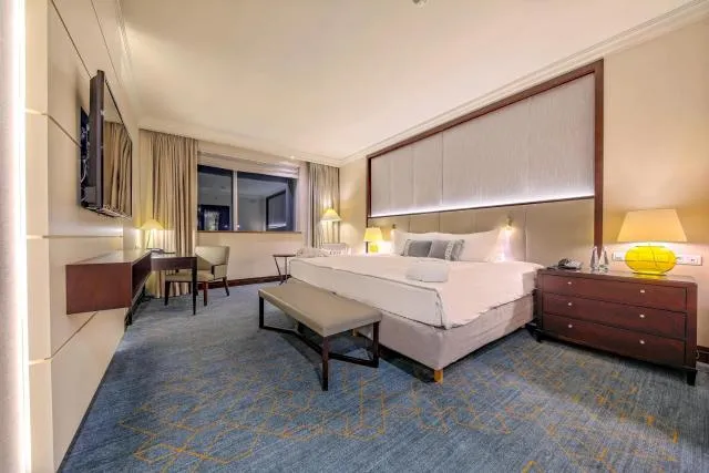  InterContinental Warszawa, an IHG Hotel - picture  : Photo of the whole room,Room 