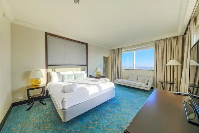  InterContinental Warszawa, an IHG Hotel - picture  : Photo of the whole room,Room 