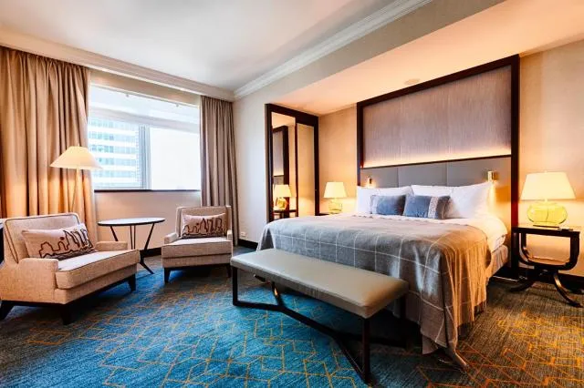  InterContinental Warszawa, an IHG Hotel - picture  : Bed,Photo of the whole room,Room 