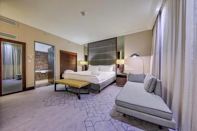  InterContinental Warszawa, an IHG Hotel - picture  : Bedroom,Property 