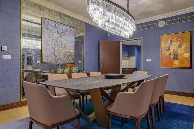  InterContinental Warszawa, an IHG Hotel - picture  : Toilet,Dining area,Bedroom,Property 