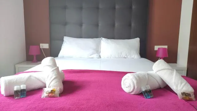  SUITEDREAMS - Feixa 41 - picture  : Bed,Bedroom,Property 