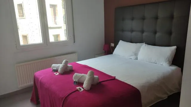  SUITEDREAMS - Feixa 41 - picture  : Bed,Bedroom,Property 