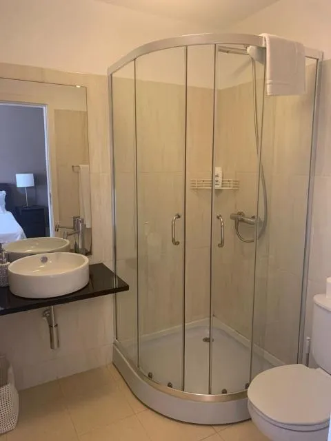  casas de Luanda GH-Miramar - picture  : Bathroom,Bathroom,Property 