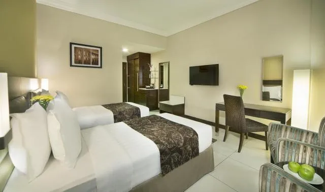  Gateway Hotel - picture  : Photo of the whole room,Room 