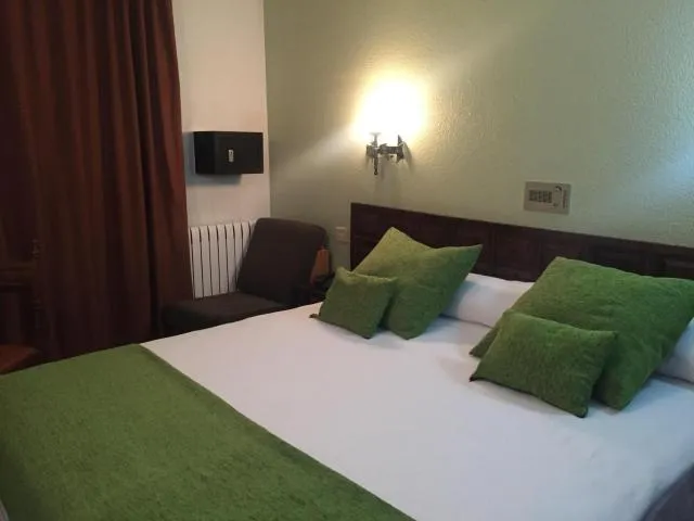  Hotel Folch - picture  : Bed,Bed,Photo of the whole room,Bedroom,Property,Room 