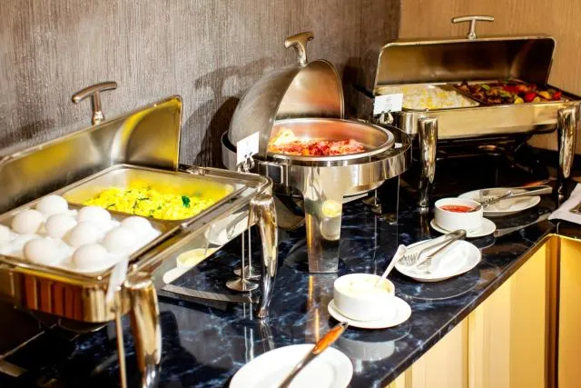  Central Hotel Yerevan - picture  : Property building,Food,Breakfast,Property 