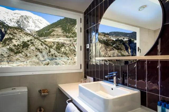  Hotel Roc Meler - picture  : Bathroom,Mountain view,Bathroom,Property 