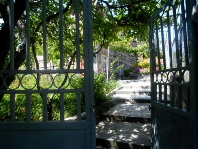  B&B Ruzan - picture  : Garden view,Property 