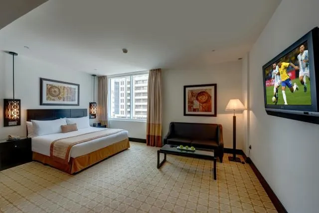  Holiday Inn Dubai Al Barsha, an IHG Hotel - picture  : TV/entertainment centre,Bedroom,Property 