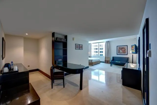  Holiday Inn Dubai Al Barsha, an IHG Hotel - picture  : Bedroom,Property 