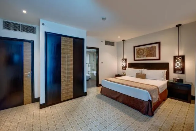  Holiday Inn Dubai Al Barsha, an IHG Hotel - picture  : Bed,Bedroom,Property 