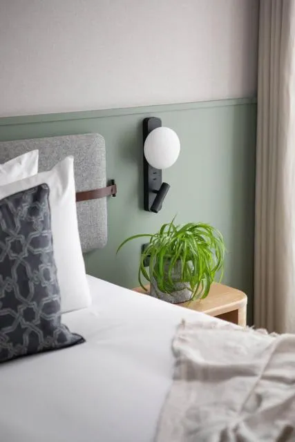  Inhabit, Queen's Gardens - photo  : Lit,Chambre à coucher,Propriété 