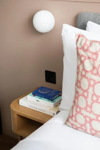  Inhabit, Queen's Gardens - photo  : Lit,Chambre à coucher,Propriété 