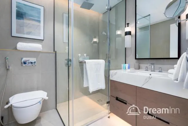 Dream Inn Apartments - Address Beach Residence Fujairah - picture  : Bathroom,Bathroom,Property 