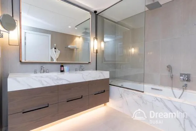  Dream Inn Apartments - Address Beach Residence Fujairah - picture  : Bathroom,Bathroom,Property 