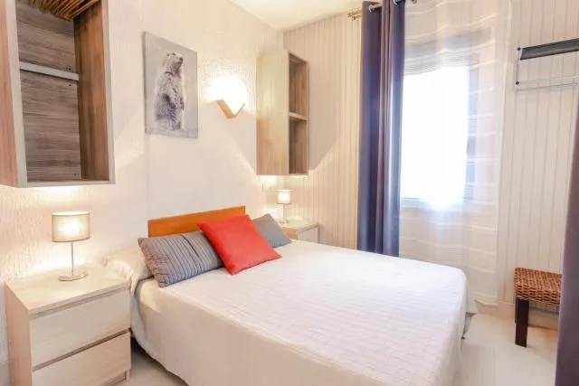  Tetras Pedrous - picture  : Bed,Bed,Room 