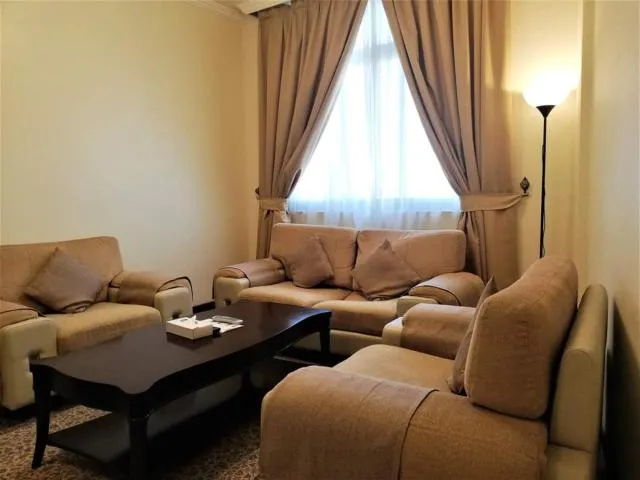  Crown Palace Hotel - picture  : Seating area 