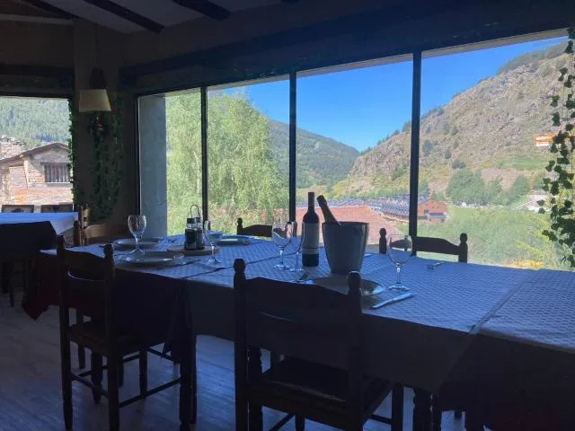  Hotel Roc de St Miquel & Apartment - picture  : Toilet,Restaurant/places to eat,Food,Property 