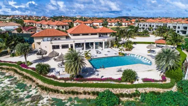  Breathtaking condo with a breathtaking view - picture  : Pool view 