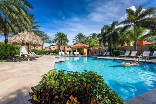  Breathtaking condo with a breathtaking view - picture  : Swimming pool 