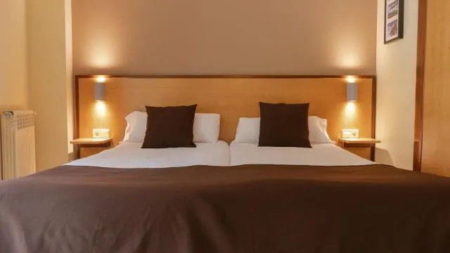  Annapurna Aparthotel - picture  : Bed,Bedroom,Property 