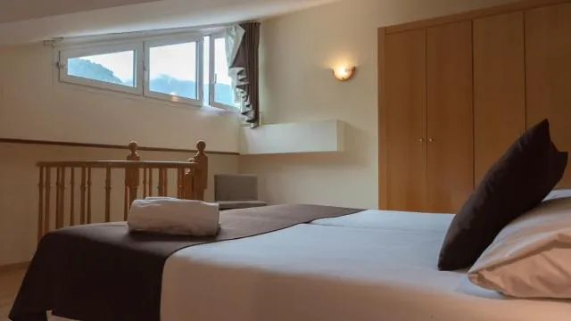  Annapurna Aparthotel - picture  : Bed,Bedroom,Property 