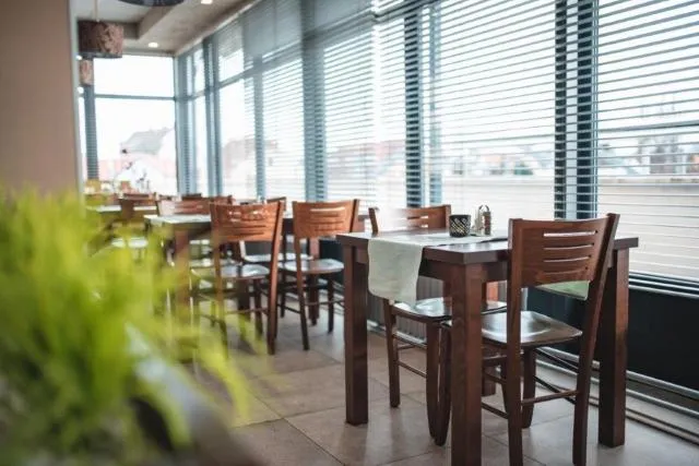  Hotel Lucia - picture  : Toilet 