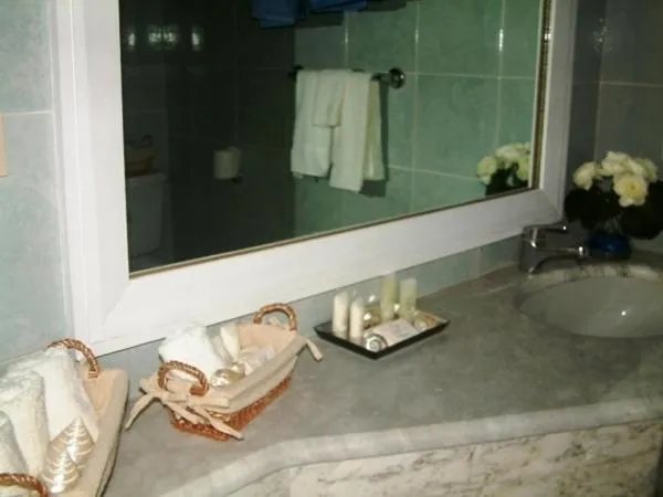  Northshore Seaside Suites - picture  : Bathroom,Bathroom,Property 