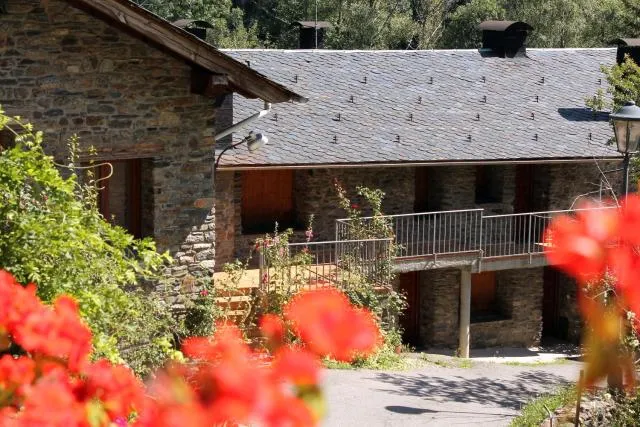  Apartaments Turístics Vilaró - picture  : Facade/entrance,Property building,Property 