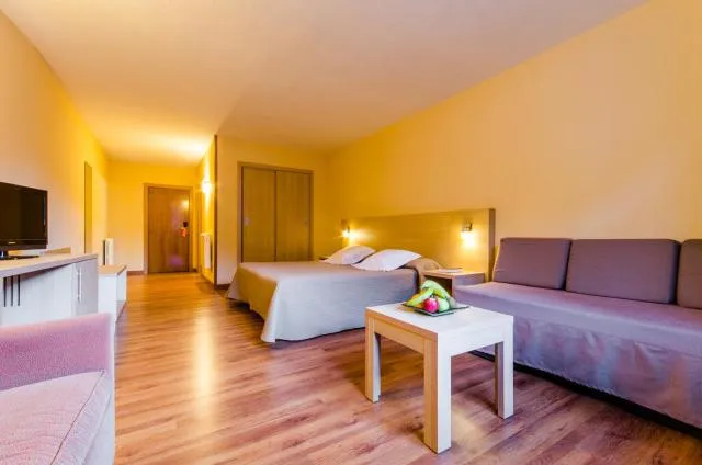  Hotel Panorama - cover picture 