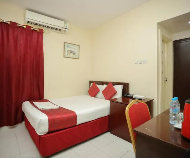  Al Sharq Hotel - BAITHANS - picture  : Bed,Photo of the whole room,Room 