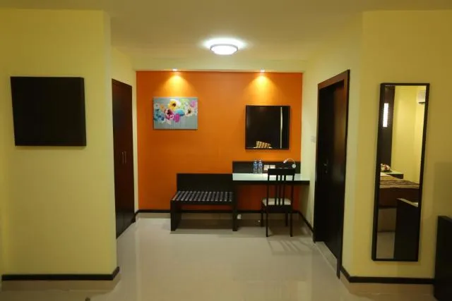  Panorama Hotel Bur Dubai - picture  : Seating area,TV/entertainment centre,Seating area,Property 