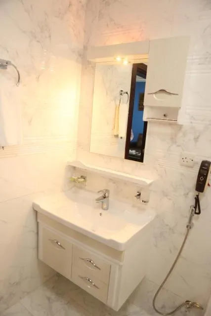  Panorama Hotel Bur Dubai - picture  : Toilet,Bathroom,Property 