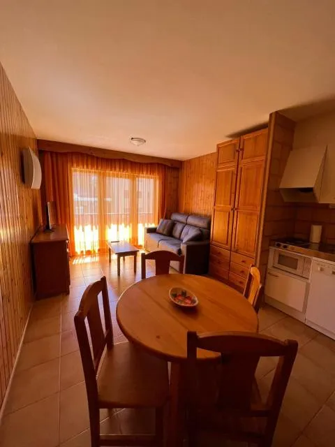  Kione Calgary - picture  : Kitchen/kitchenette,Dining area,Living room,Property 