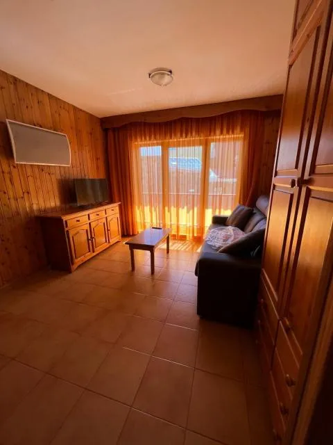  Kione Calgary - picture  : Seating area,Living room,Property 