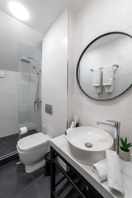  Aurora Hotel By Benefice - picture  : Bathroom,Bathroom,Property 