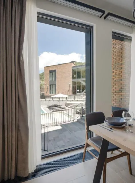  Aurora Luxe - picture  : Balcony/Terrace,Property 