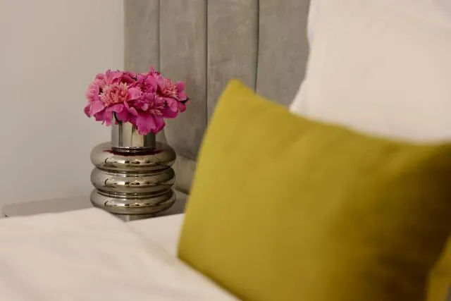  Aurora Hotel By Benefice - picture  : Bed,Room 