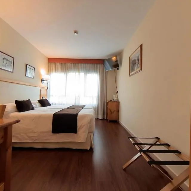  Hotel Meta - picture  : Bed 