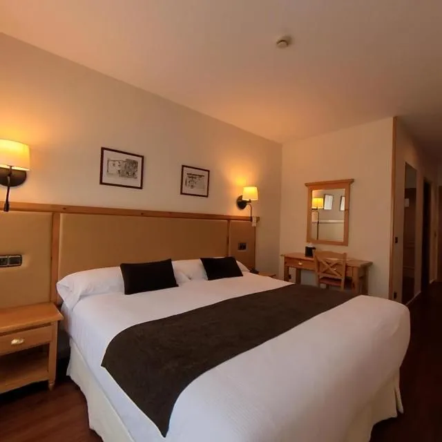  Hotel Meta - picture  : Bed 